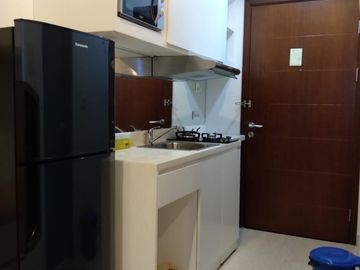 Disewakan Apartemen Capitol Park Salemba Jakarta Studio Emerald Tower Furnished Lengkap