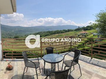 Se vende Parcela en Condominio Castilla Real - Pinchote