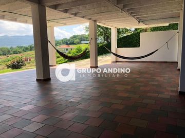 Se vende Parcela en Condominio Castilla Real - Pinchote