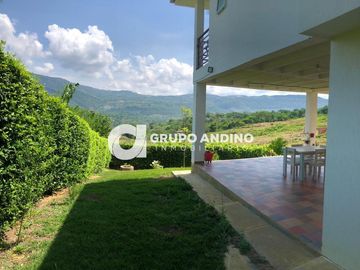 Se vende Parcela en Condominio Castilla Real - Pinchote