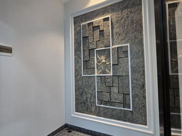 Rumah baru design classic di Pondok Bambu Jakarta Timur