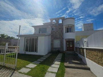CASA EN VENTA EN IXTAPAN DE LA SAL, EDO. DE MEXICO