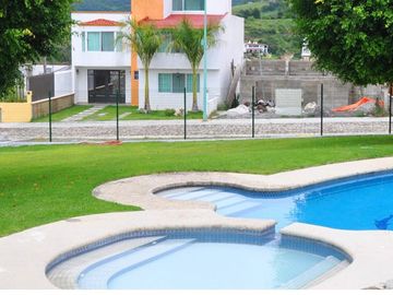 CASA EN VENTA EN IXTAPAN DE LA SAL, EDO. DE MEXICO