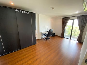 Sea view condo for sale Srirachacha Condo, large room, 2 bedrooms, fully furnished.