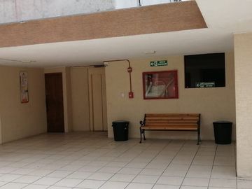 BAJÓ DE PRECIO!!!! OPORTUNIDAD ÚNICA!!! DEPARTAMENTO DE IMPAKTO EN LA MEJOR ZONA COMERCIAL DE AMBATO