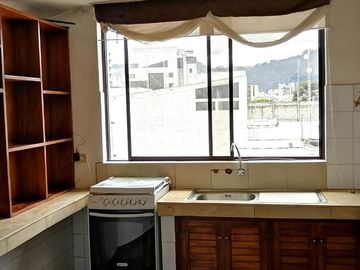 BAJÓ DE PRECIO!!!! OPORTUNIDAD ÚNICA!!! DEPARTAMENTO DE IMPAKTO EN LA MEJOR ZONA COMERCIAL DE AMBATO