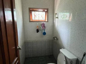 Rumah Hook di Komplek Nuansa Pesanggrahan, Pinggir Jalan Raya