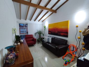 HERMOSA CASA UNIFAMILIAR CERCA AL CENTRO COMERCIAL SAN NICOLAS RIONEGRO