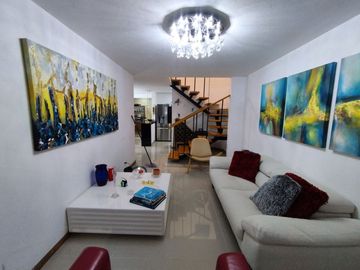 HERMOSA CASA UNIFAMILIAR CERCA AL CENTRO COMERCIAL SAN NICOLAS RIONEGRO