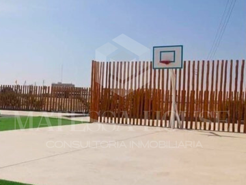 SE VENDE - CASA DE TRES NIVELES EN CONDOMINIO NAUTICO, PARACAS
