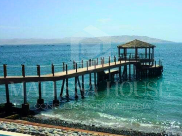 SE VENDE - CASA DE TRES NIVELES EN CONDOMINIO NAUTICO, PARACAS