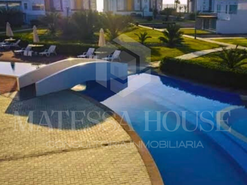 SE VENDE - CASA DE TRES NIVELES EN CONDOMINIO NAUTICO, PARACAS