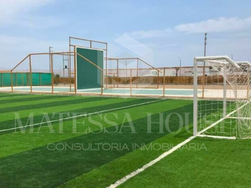 SE VENDE - CASA DE TRES NIVELES EN CONDOMINIO NAUTICO, PARACAS