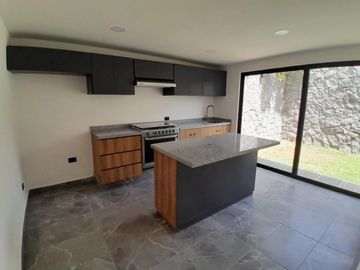 CASA EN VENTA EN CHOLULA  LA CARCAÑA PUEBLA CON AREAS VERDES