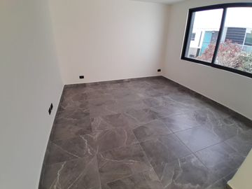 CASA EN VENTA EN CHOLULA  LA CARCAÑA PUEBLA CON AREAS VERDES