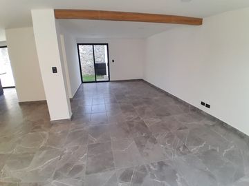 CASA EN VENTA EN CHOLULA  LA CARCAÑA PUEBLA CON AREAS VERDES