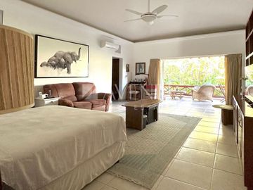 Casa en Venta, Isla Dorada Residencial, Cancún Quintana Roo.