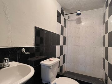 Casa rentera en venta en la Av. Pío Jaramillo