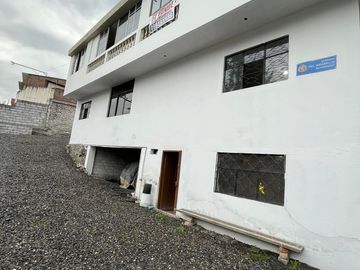 Casa rentera en venta en la Av. Pío Jaramillo
