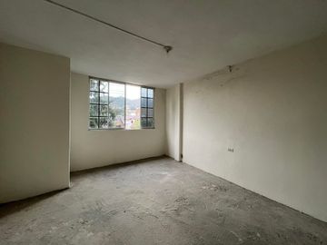 Casa rentera en venta en la Av. Pío Jaramillo
