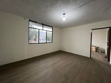 Casa rentera en venta en la Av. Pío Jaramillo