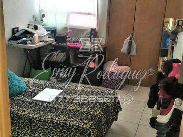 CASA EN VENTA COL. PORTALES DE LA ARBOLEDA. León,Gto; 3 REC, EQUIPADA, 2.5 BAÑOS.
