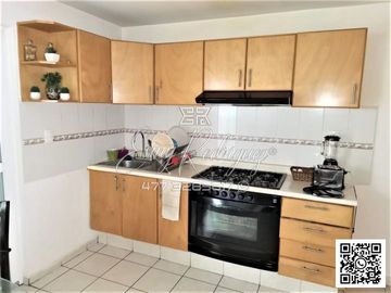 CASA EN VENTA COL. PORTALES DE LA ARBOLEDA. León,Gto; 3 REC, EQUIPADA, 2.5 BAÑOS.