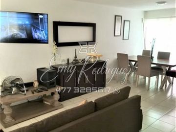 CASA EN VENTA COL. PORTALES DE LA ARBOLEDA. León,Gto; 3 REC, EQUIPADA, 2.5 BAÑOS.