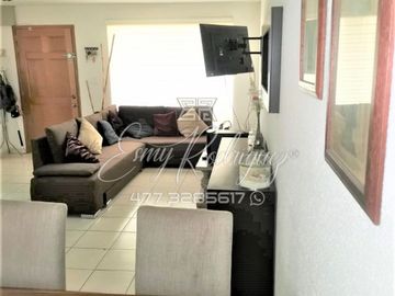 CASA EN VENTA COL. PORTALES DE LA ARBOLEDA. León,Gto; 3 REC, EQUIPADA, 2.5 BAÑOS.