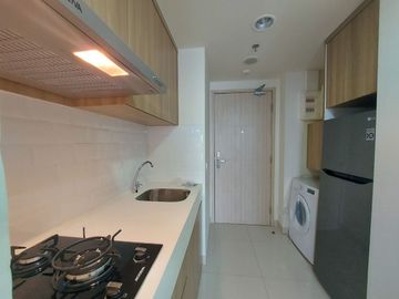 Disewakan Apartemen Orange County Studio Newport Bagus dan Strategis