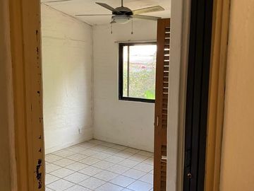 VENDO CASA COMO TERRENO EN CUERNAVACA, GRAN UBICACIÓN, ZONA FRESCA.