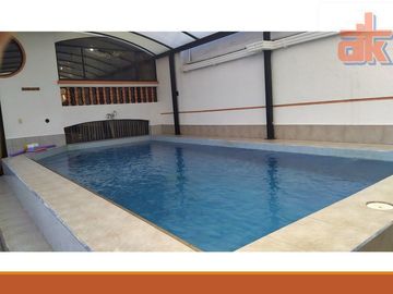 De Venta Casa de Lujo 700m2 habitables Cumbaya La Primavera