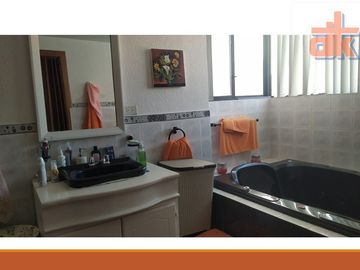 De Venta Casa de Lujo 700m2 habitables Cumbaya La Primavera