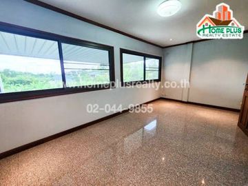 หมู่บ้านสุภาพร สามโคก ปทุมธานี (วิวริมน้ำ 2 หลังติดกัน เหมาะสำหรับเป็น Home Office)