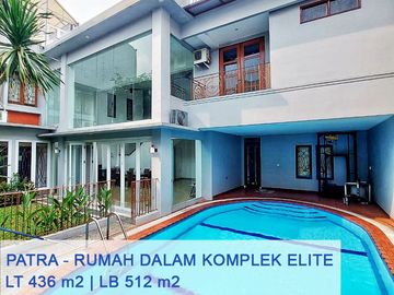 Rumah Dalam Komplek Elite Siap Huni & Baru Renovasi Dijual Di Area Sekitar Patra Jaksel