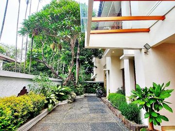 Rumah Dalam Komplek Elite Siap Huni & Baru Renovasi Dijual Di Area Sekitar Patra Jaksel