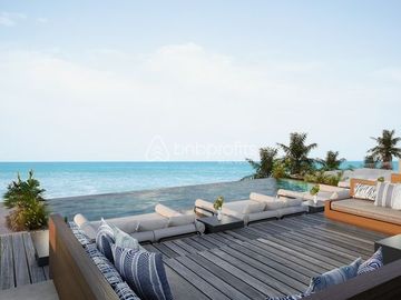 Seaside Serenity: Stylish Apartment Steps from Balangan Beach