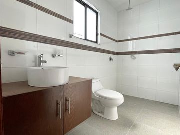CASA EN VENTA (ejido) DENTRO DE PRIVADA EN CACALOMACAN A 5min DE PASEO COLON DE TOLUCA