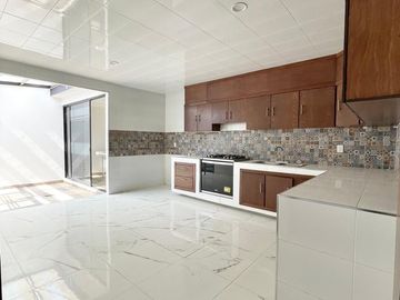 CASA EN VENTA (ejido) DENTRO DE PRIVADA EN CACALOMACAN A 5min DE PASEO COLON DE TOLUCA