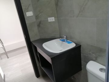 CASA EN VENTA POR ESTRENAR SANTA ROSA