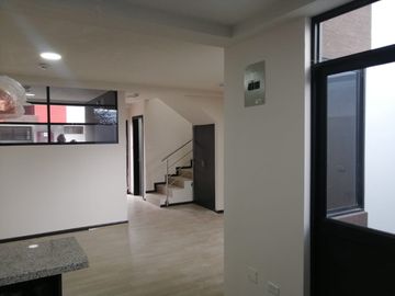 CASA EN VENTA POR ESTRENAR SANTA ROSA