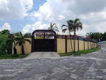 1296sqm Corner  Lot  with 4 units 2-storey apartment and Bungalow House with pool for SALE in Malabanias Angeles City Pampanga