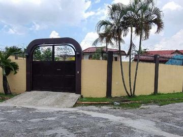 1296sqm Corner  Lot  with 4 units 2-storey apartment and Bungalow House with pool for SALE in Malabanias Angeles City Pampanga