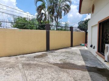 1296sqm Corner  Lot  with 4 units 2-storey apartment and Bungalow House with pool for SALE in Malabanias Angeles City Pampanga