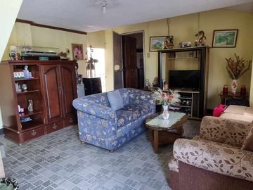 1296sqm Corner  Lot  with 4 units 2-storey apartment and Bungalow House with pool for SALE in Malabanias Angeles City Pampanga