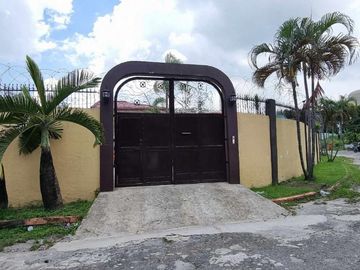1296sqm Corner  Lot  with 4 units 2-storey apartment and Bungalow House with pool for SALE in Malabanias Angeles City Pampanga