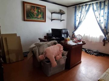 1296sqm Corner  Lot  with 4 units 2-storey apartment and Bungalow House with pool for SALE in Malabanias Angeles City Pampanga