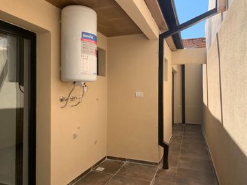 EN VENTA HERMOSA Y COMODA CASA A ESTRENAR