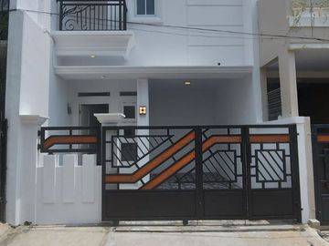 Dijual Rumah 2 lantai siap huni selangkah tol sawangan,Depok