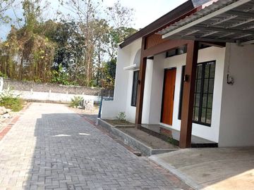 Arshaka Townhouse Hunian Asri dekat Pasar Sleman